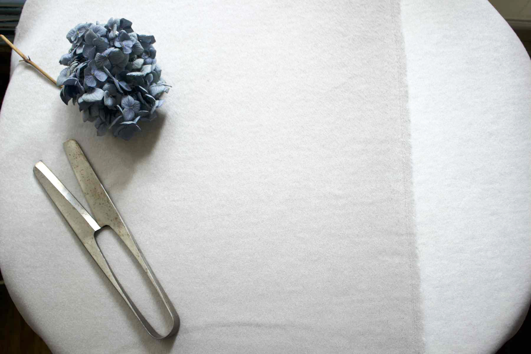 JWウールダブルフェイス ベック<br />シルバ-グレ-×白